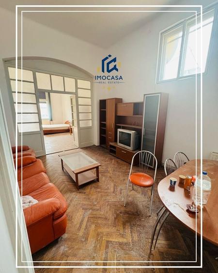 Apartament cu 4 camere semidecomandat, mobilat în Central
