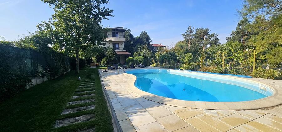 Casă individuală cu 6 camere cu Canalizare în Șanțu-Florești