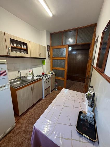 Apartament cu 2 camere semidecomandat în Cornetu