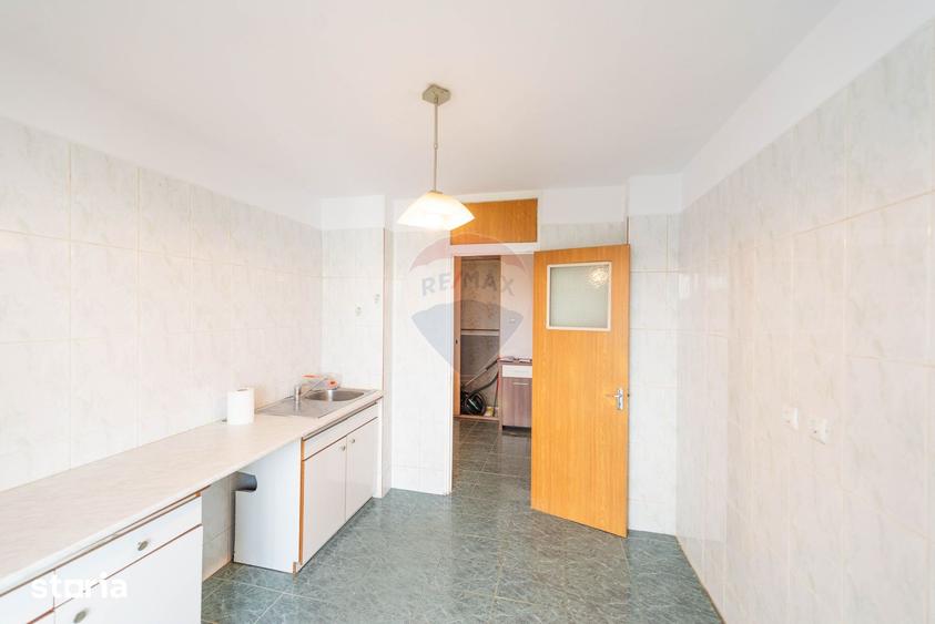 Apartament cu 3 camere decomandat în Crângași