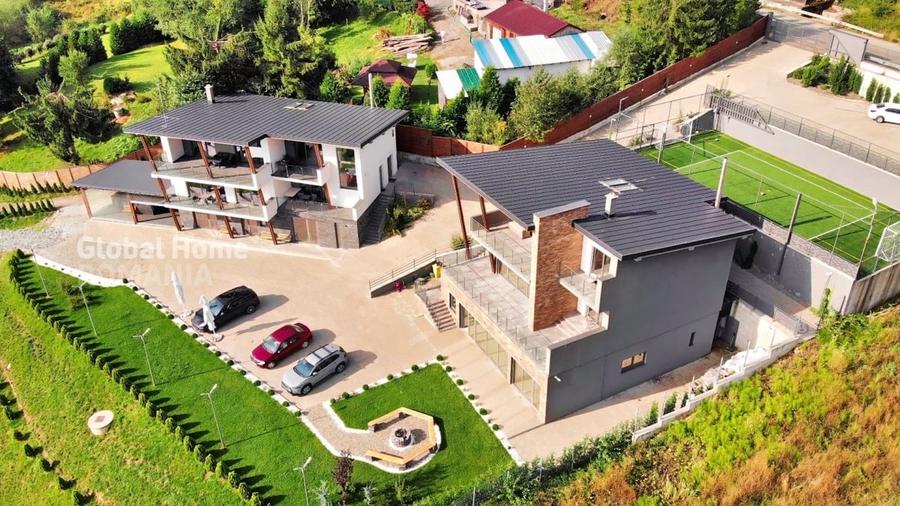 Casă cu 10 camere cu Teren 3888 Mp în Est