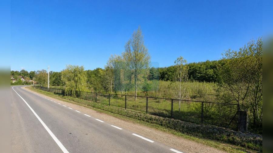 Teren de 1794 mp, în Vârfu Câmpului