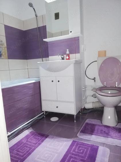 Apartament cu 4 camere decomandat în Central
