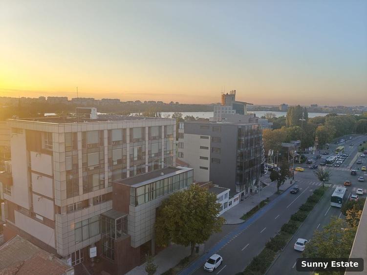Apartament cu 3 camere decomandat, mobilat în Delfinariu