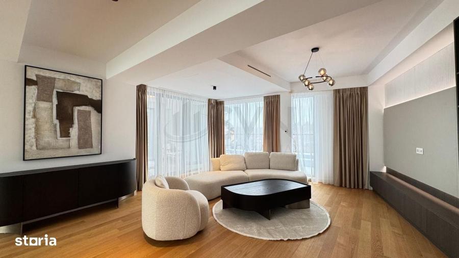 Apartament cu 4 camere în Central