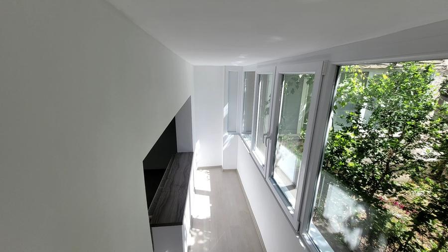 Apartament cu 3 camere decomandat, mobilat în Aradului