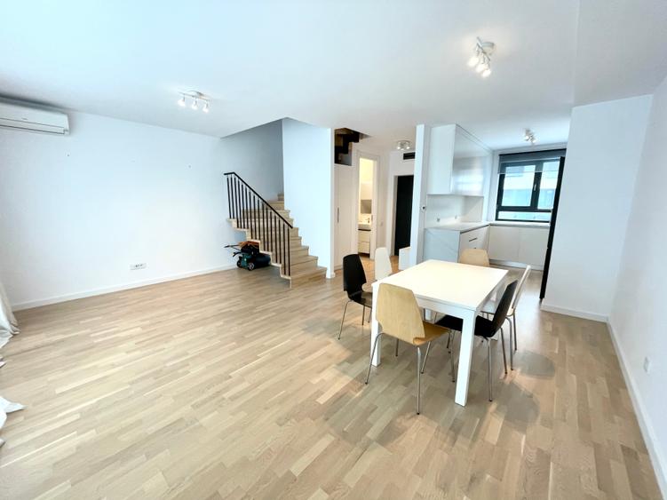Duplex cu 5 camere cu Piscina în Pipera
