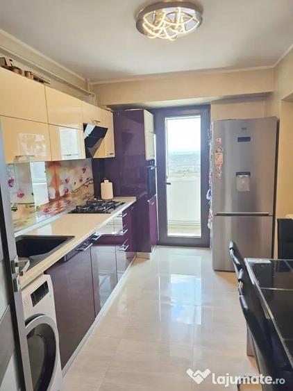 Apartament cu 2 camere decomandat în Sud