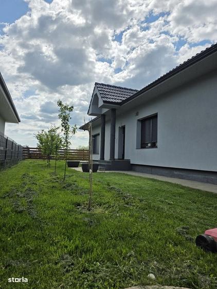Casă cu 4 camere cu Teren 850 Mp în Unirea