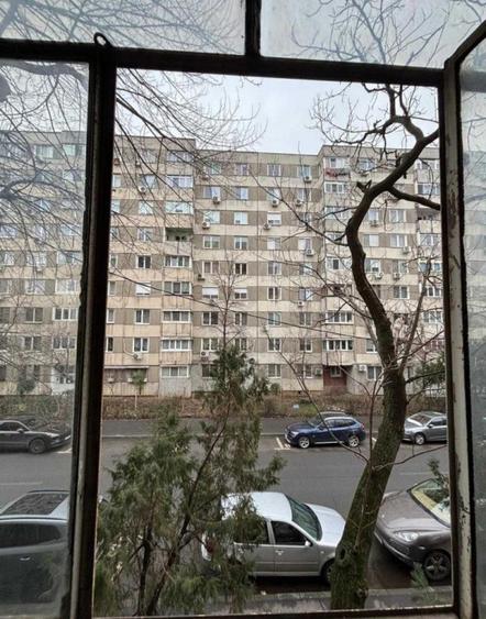 Apartament cu 3 camere semidecomandat, mobilat în Militari