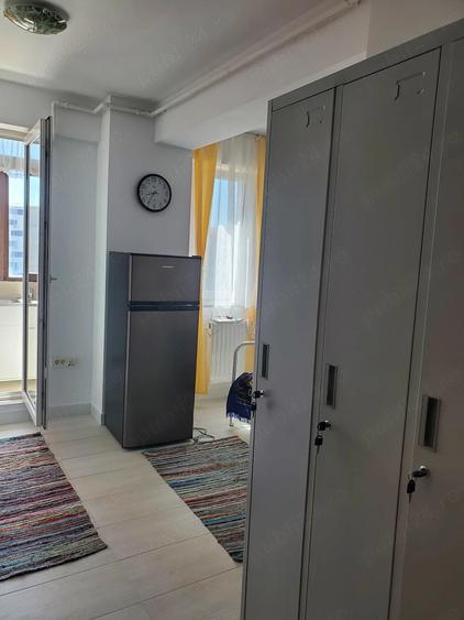 Apartament cu 2 camere semidecomandat în Roșu