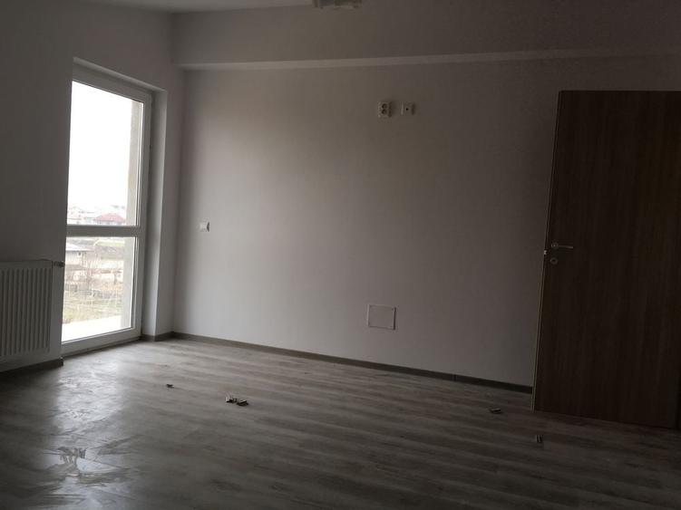 Apartament cu 2 camere decomandat în Dobroești