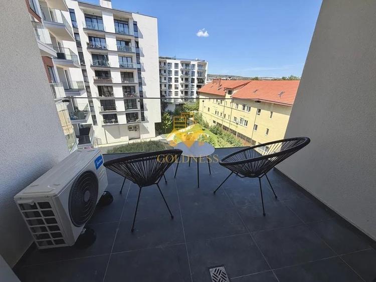 Apartament cu 2 camere semidecomandat, mobilat în Mărăști