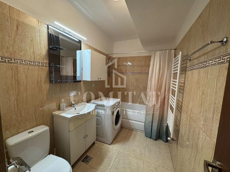 Apartament cu 3 camere semidecomandat, mobilat în Gheorgheni