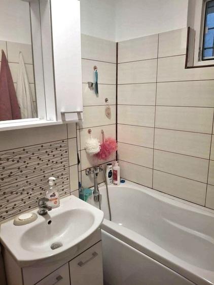 Apartament cu 3 camere decomandat în Colentina