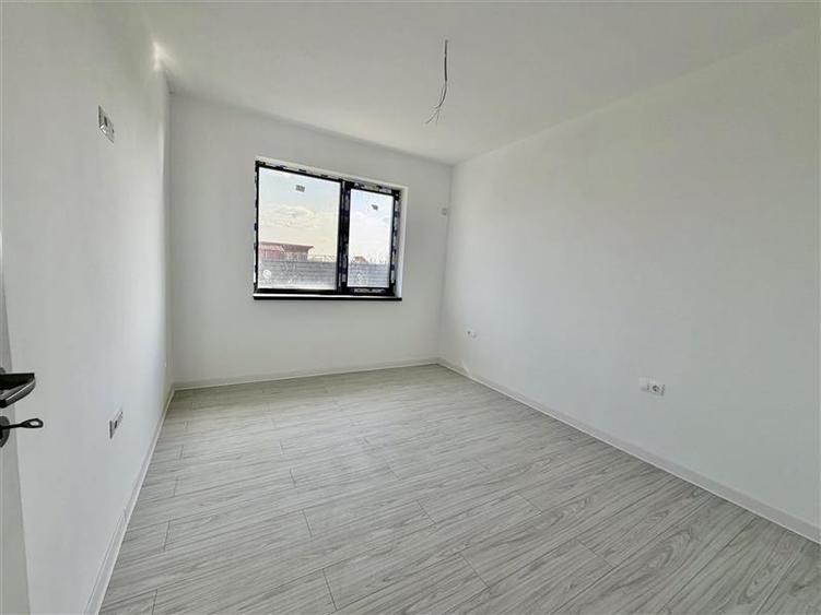 Casă individuală cu 4 camere cu Teren 400 Mp în Miroslava