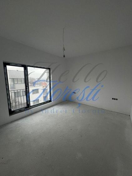 Casă individuală cu 3 camere cu Canalizare în Dâmbul Rotund