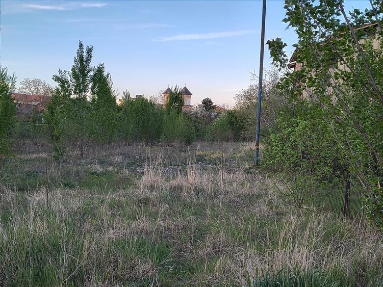 Teren Construcții intravilan de 3000 mp, în Central