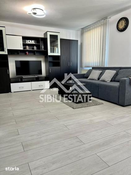 Apartament cu 3 camere, mobilat în Vasile Aaron