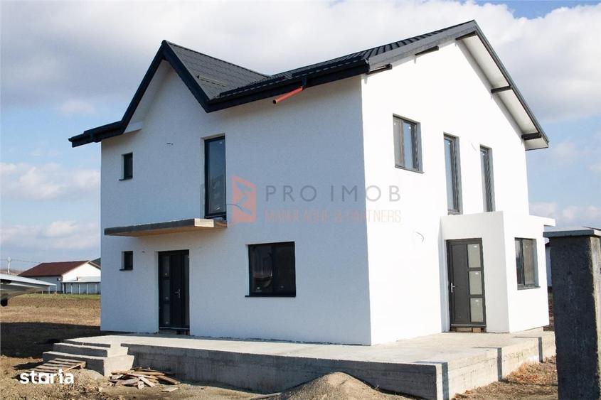 Casă cu 4 camere decomandat în Căpățânești