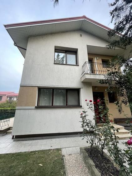 Casă cu 4 camere cu Teren 506 Mp în Lacu