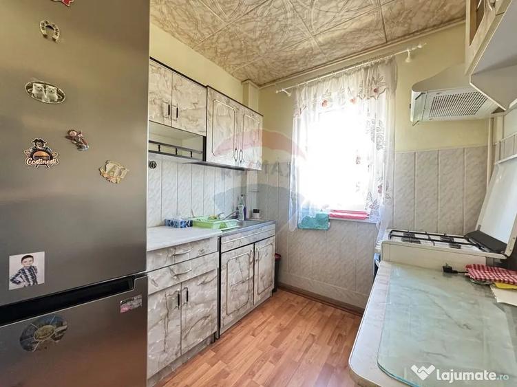 Apartament cu 2 camere semidecomandat în Central