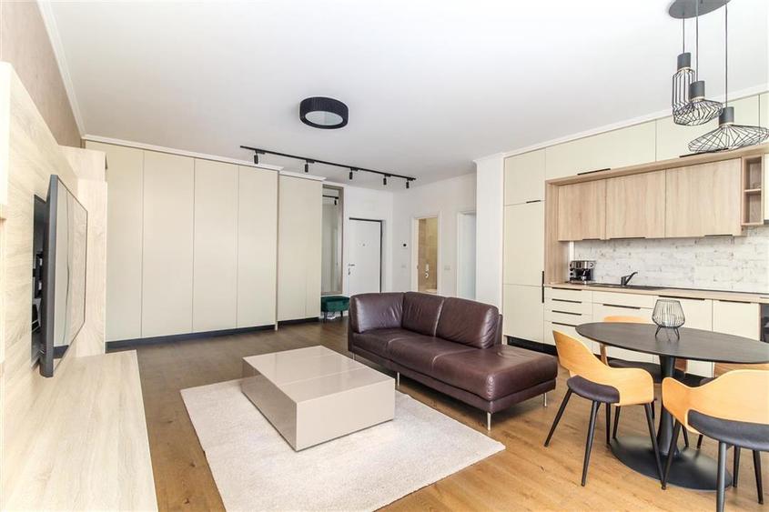 Apartament cu 2 camere semidecomandat în Mărăști