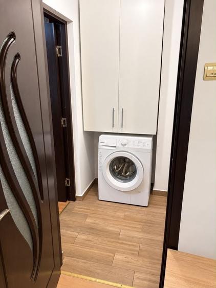 Apartament cu 2 camere semidecomandat în Florilor