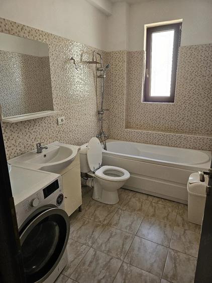 Apartament cu 2 camere semidecomandat în Ilia