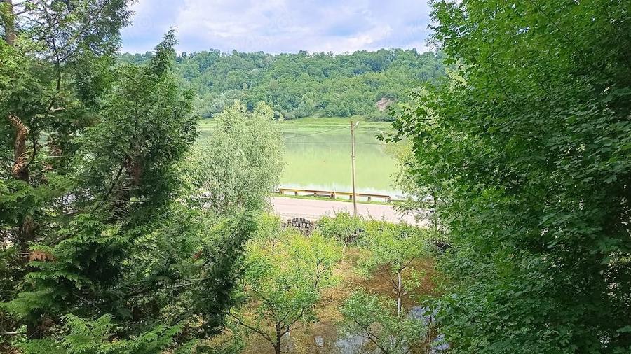 Casă cu Teren 750 Mp în Lunca Mare