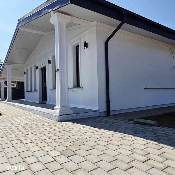 Casă cu 4 camere cu Teren 900 Mp în Podu Roș