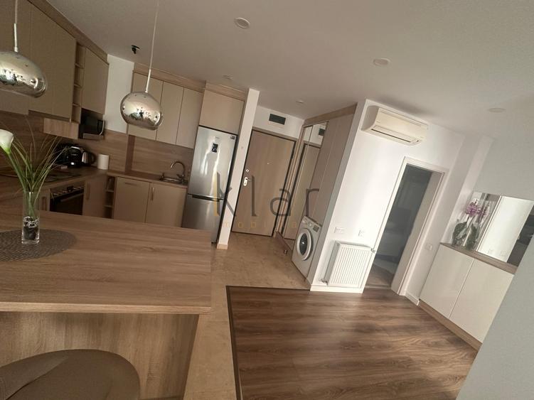 Apartament cu 2 camere semidecomandat, mobilat în Central