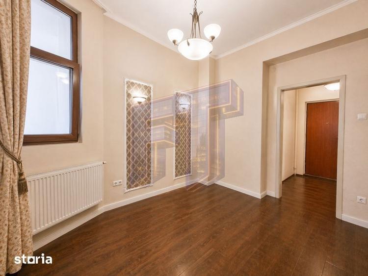 Apartament cu 3 camere în Centrul Istoric