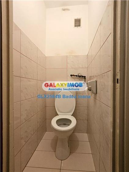 Apartament cu 4 camere decomandat în Titan