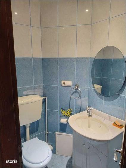Apartament cu 3 camere decomandat în Nufărul