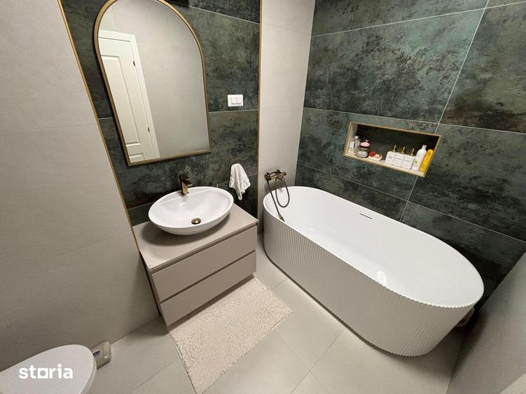 Apartament cu 3 camere, mobilat în Central — fotografia 1