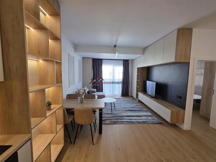 Apartament cu 2 camere semidecomandat, mobilat în Florești