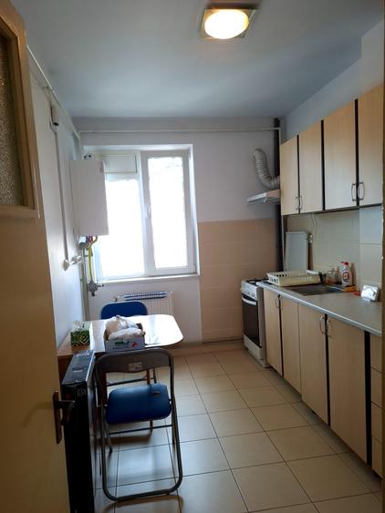 Apartament cu 2 camere decomandat în Calea București