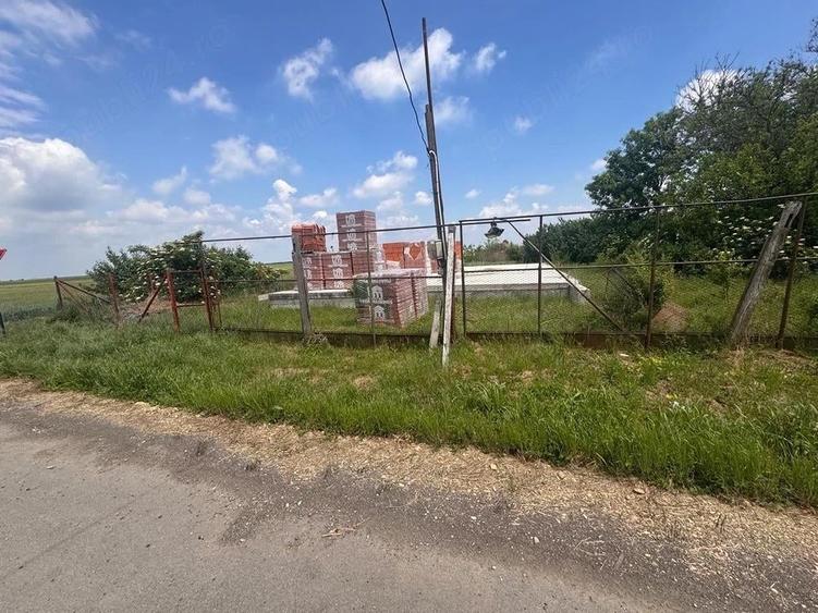 teren intravilan de vanzare cu materiale de constrctie in apropiere de Timisoara . - 5