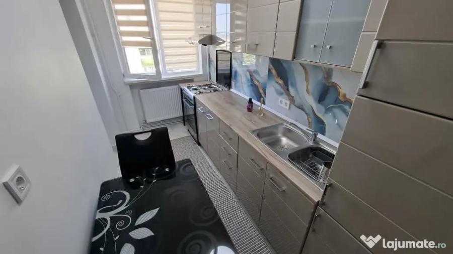 Apartament cu 2 camere decomandat în Independenței