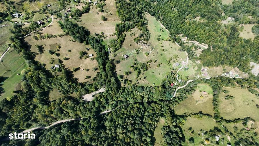 Teren de 10479 mp, în Mărgău