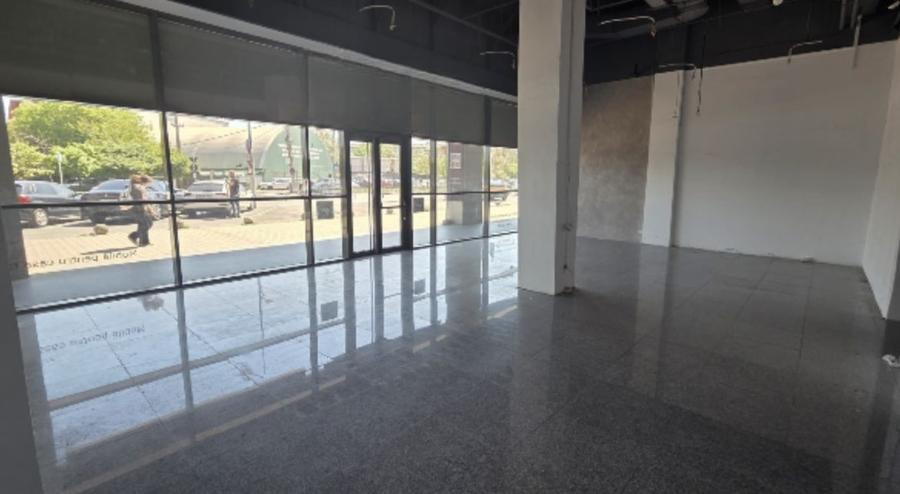 Spațiu comercial, de 160 mp, în Apărătorii Patriei