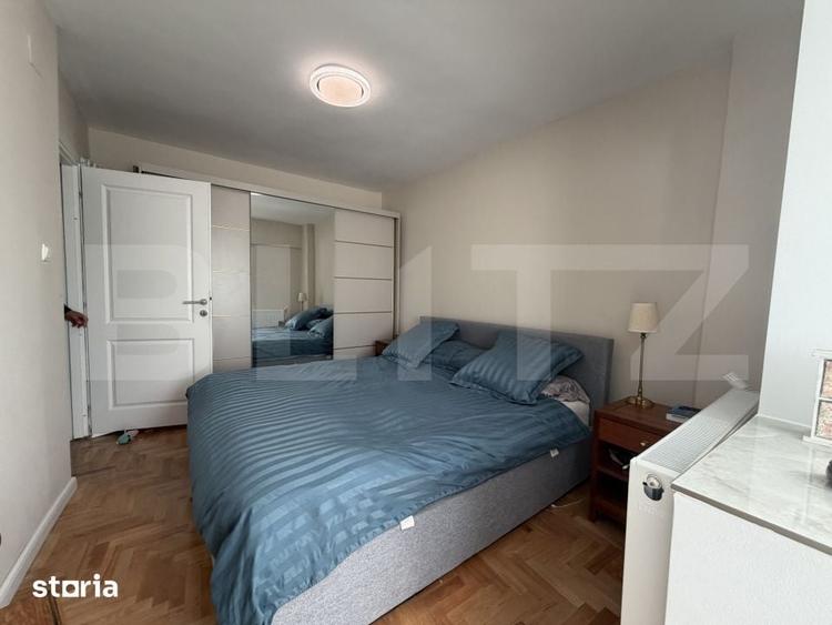 Apartament cu 4 camere decomandat în Central