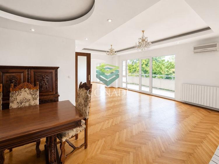 Apartament cu 4 camere semidecomandat, mobilat în Televiziune
