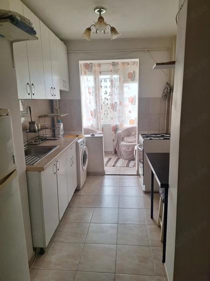 Apartament cu 2 camere decomandat în Titan
