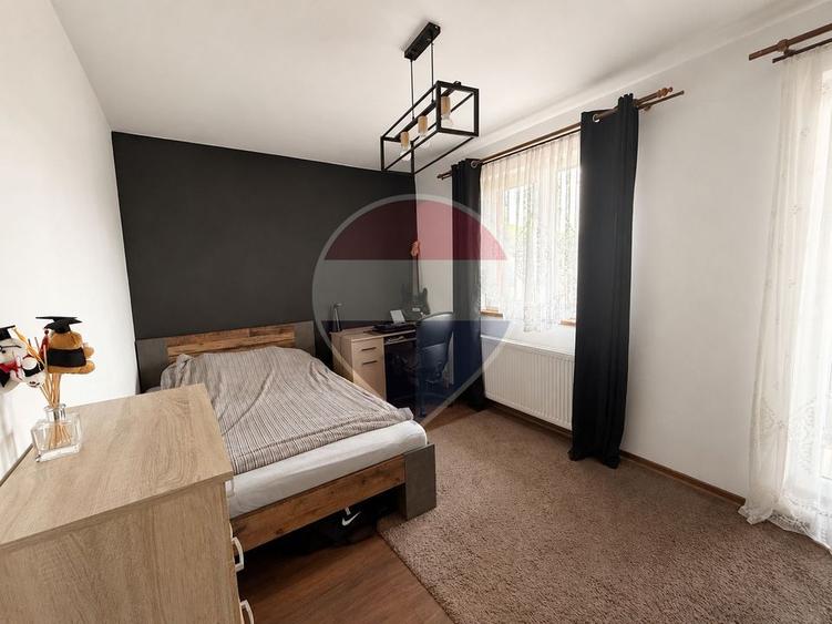 Apartament cu 2 camere semidecomandat în Florești