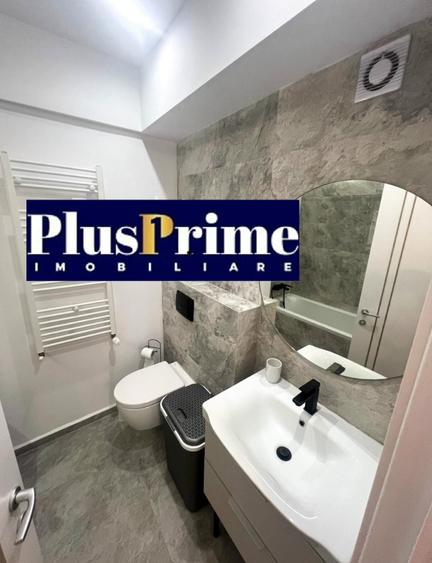 Apartament cu 4 camere semidecomandat în Tineretului