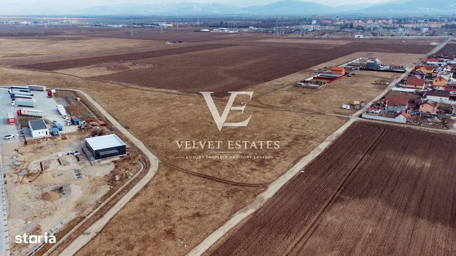Teren de 9026 mp, în Sânpetru