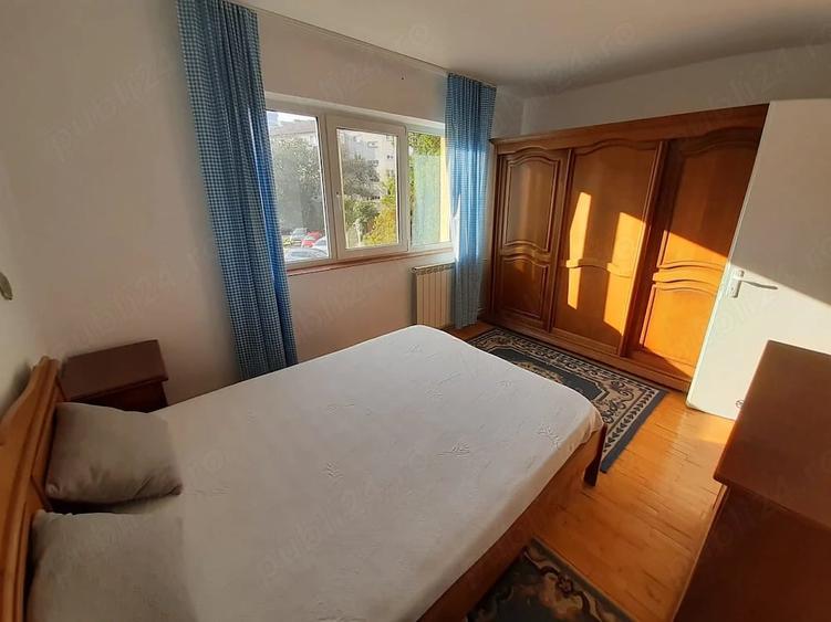 Apartament cu 4 camere decomandat în Nufărul