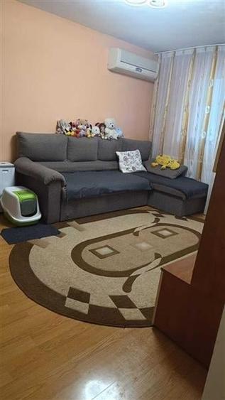 Apartament cu 2 camere semidecomandat în Griviței